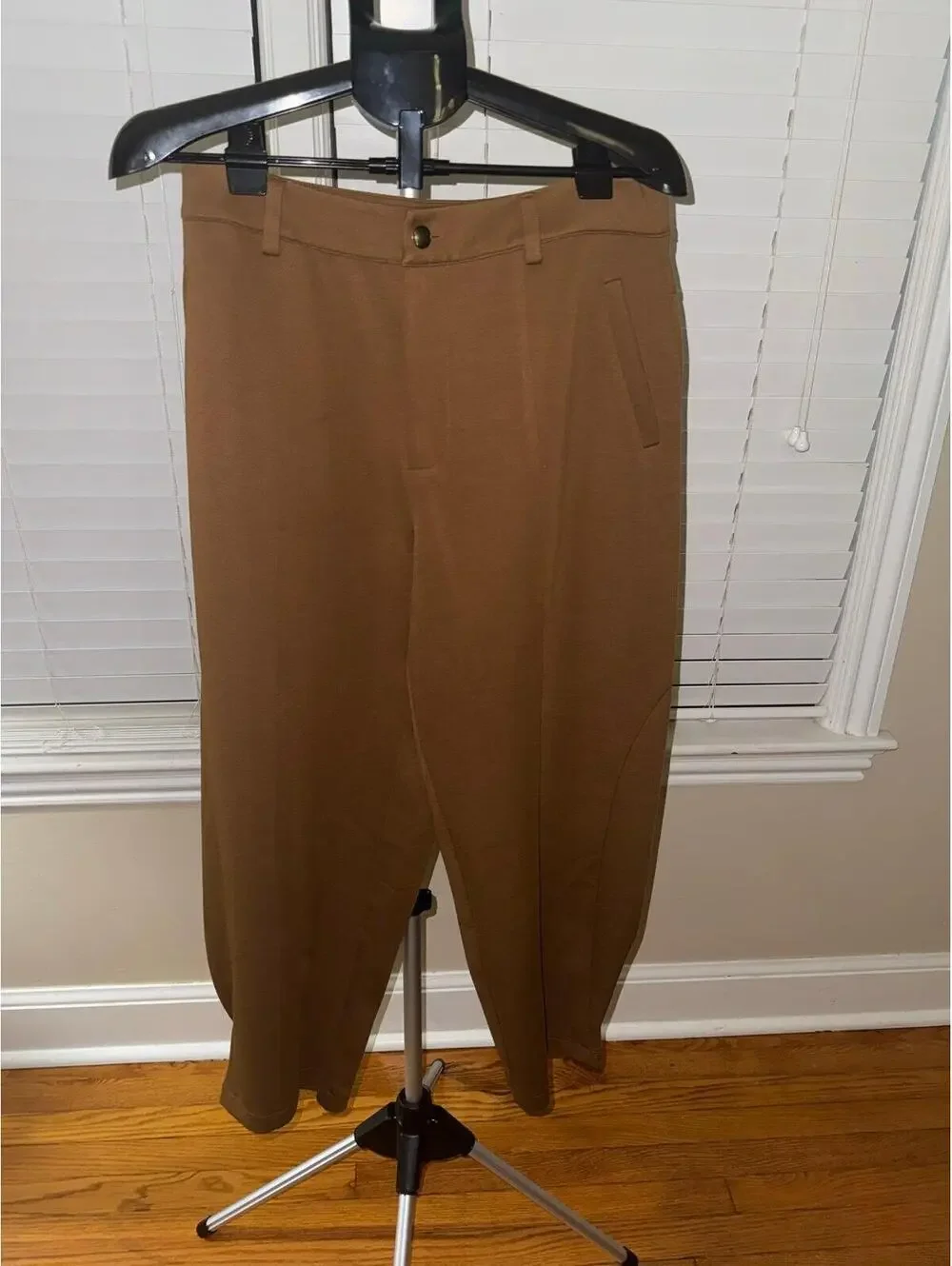 Ruti Stretch Suit Detail Oriented Tapered Pants Camel‎ Size 12 NWT